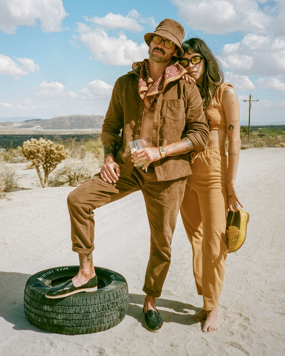 couple wearing dandy del cloths